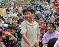 Bảo vệ sức khỏe trẻ em trong những ngày Tết