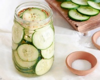  Infographic: Dưa chuột - món ăn giải ngán đơn giản mà “có võ”