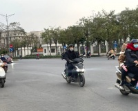 Bắc Bộ trời ấm áp, Nam Bộ có mưa trái mùa