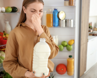 Đừng uống nếu sữa có 5 biểu hiện bất thường sau