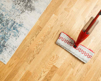 7 cách xử lý sàn gỗ trơn trượt không cần thay mới