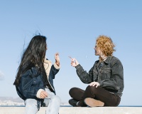 Tử vi thứ Hai (20/4/2026): Thiên Bình có thể gặp lại một người quen cũ