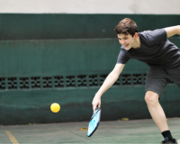 Tại sao chơi Pickleball dễ gây chấn thương dù trông rất đơn giản?