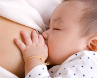 “Ký ức” từ sữa mẹ có thực sự tồn tại trong máu của trẻ?