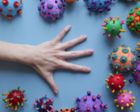 Virus tay chân miệng tồn tại bao lâu trên đồ chơi trẻ em? 