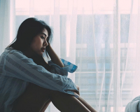 Lo âu: Vì sao càng né tránh càng dễ kiệt sức?