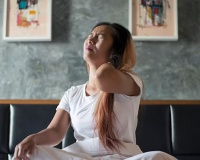 “Thủ phạm” khiến bạn đau nhức cơ thể vào buổi sáng