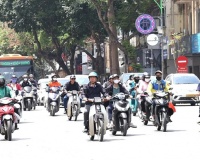 Nắng nóng bao trùm Bắc Bộ và Trung Bộ, có nơi trên 39 độ 