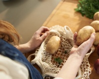 Bảo quản khoai tây thế nào để hạn chế nảy mầm?