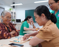 Xây dựng mô hình chăm sóc người cao tuổi để thích ứng già hóa dân số