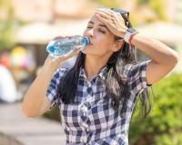 3 loại đồ uống nên tránh khi nắng nóng