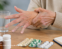 Thuốc Parkinson bị nhờn, giảm tác dụng phải làm sao?