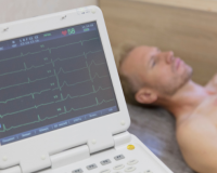 Khám sức khỏe định kỳ: Dân văn phòng khi nào cần điện tim, siêu âm tim?