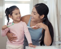 Vì sao cần quan tâm đến sức khỏe răng miệng của trẻ ngay từ sớm?