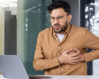 Tim bất ngờ đập dồn dập vài phút rồi tự hết là bị làm sao?