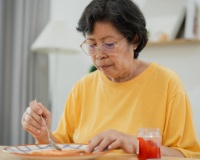 Những thay đổi trong thói quen ăn uống cảnh báo sa sút trí tuệ