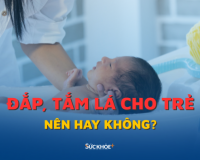 Tắm lá cho trẻ dưới 3 tháng tuổi: Có nên không?