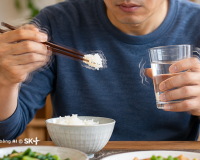 Run tay khó cầm nắm và sinh hoạt hàng ngày: Làm sao để cải thiện