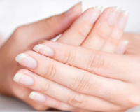 Cách hạn chế tổn thương móng tay, móng chân