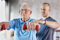 Có thể cải thiện triệu chứng bệnh Parkinson mà không dùng thuốc không?