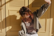 Tử vi thứ Năm (14/8/2025): Song Tử nên chọn phong cách bạn thấy tự tin