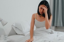 Mất ngủ, lo âu sau 30 tuổi - Khi não bộ bắt đầu “xuống sức”