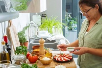 Chế độ ăn đơn giản giúp giảm triệu chứng ruột kích thích