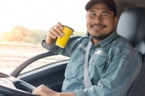 Lạm dụng cà phê, lái xe dễ gặp họa