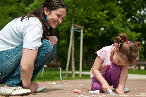 Làm cách nào giúp trẻ tự tin và độc lập?