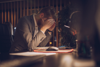 Làm việc quá sức có thể ảnh hưởng đến khả năng sinh sản