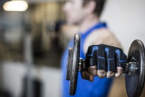 Găng tập tạ có phải phụ kiện cần thiết?