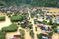 Bộ Y tế: Sẵn sàng cấp cứu, hỗ trợ y tế cho người dân vùng ngập lụt