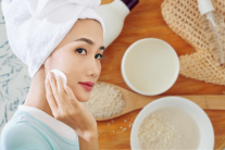 Bật mí lợi ích của toner nước gạo với làn da