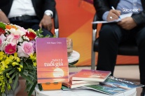 Chùm ảnh ngày ra mắt sách 'Nghịch lý tuổi già'
