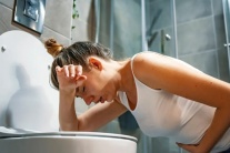 Cẩn thận với loại “virus mùa lạnh” gây nôn mửa, tiêu chảy