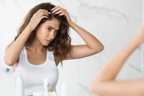 Trời lạnh, gàu nhiều: Khắc phục ngay với tinh dầu thiên nhiên 