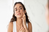 Vì sao da vẫn khô dù đã thoa kem dưỡng ẩm