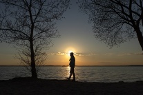 Tử vi thứ Ba (23/12/2025): Bảo Bình có thể thấy hơi cô đơn trong ngày hôm nay