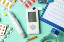 Uống thuốc đái tháo đường 15 ngày, đường huyết giảm có bỏ thuốc được không?