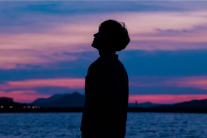 Vì sao bạn lại có cảm giác cô đơn, lạc lõng giữa mùa lễ?