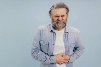 Bị tiêu chảy dai dẳng dù đã uống thuốc, tôi phải làm sao?