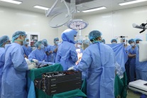 Cột mốc mới nâng tầm phẫu thuật thay khớp tại Việt Nam