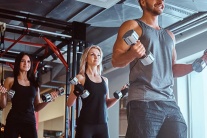 Hoạt động thể chất giúp giảm căng thẳng ở tuổi trung niên