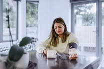 Sáng ngủ dậy nhịp tim thấp nhưng vẫn mệt: Tim đập chậm có thật sự an toàn?