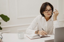 Tử vi thứ Ba (3/2/2026): Bạch Dương sẽ làm việc vô cùng nghiêm túc