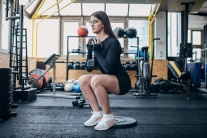 Biến thể squat giúp bạn có cơ đùi mạnh mẽ