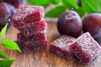 Infographic: Lợi ích của các món ăn nhẹ từ quả mận 