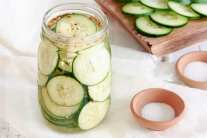  Infographic: Dưa chuột - món ăn giải ngán đơn giản mà “có võ”