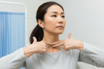 Những điều cần biết khi phát hiện bướu tuyến giáp lành tính tuổi mãn kinh