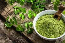 Công dụng chăm sóc sức khỏe đa năng của bột chùm ngây